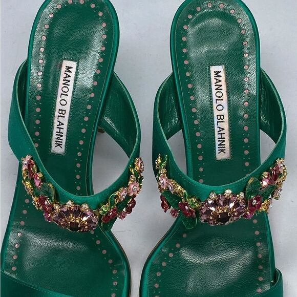 Manolo Blahnik 90MM Embellished Satin Mules size 40 - Picture 8 of 14